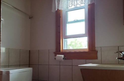 Wainfleet Cottage | Private sand beach. Lakeview. Spacious LongBeachCottages.com – Cottage #7