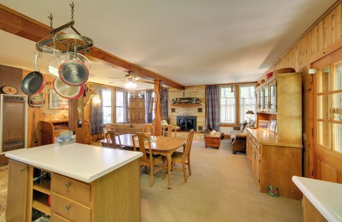 Big Bay House | Private Sandy Beach: Lake Superior Group Retreat