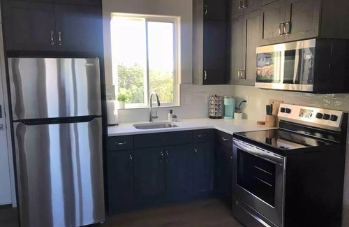 Hurricane Apartment | Private Scenic Stay at Sycamore Lane