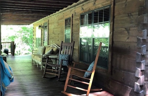 Hot Springs Cabin | Private Secluded Cabin with Hot Tub