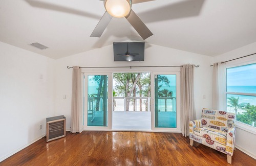 Sunset Beach House | 🌴PRIVATE SINGLE FAMILY Beach Hse-Direct Bchfront 🌴STUNNING🌴