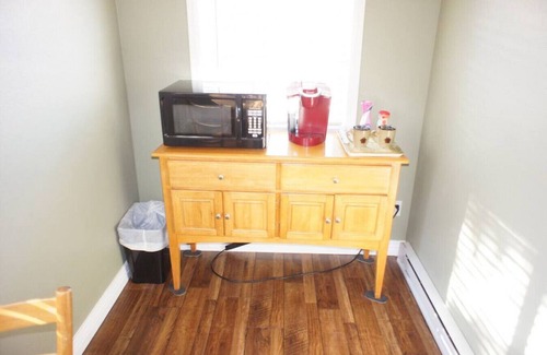 Estes Park Cabin | Private Spacious cabin with 2 person Jacuzzi Tub. Dog friendly. Fenced patio