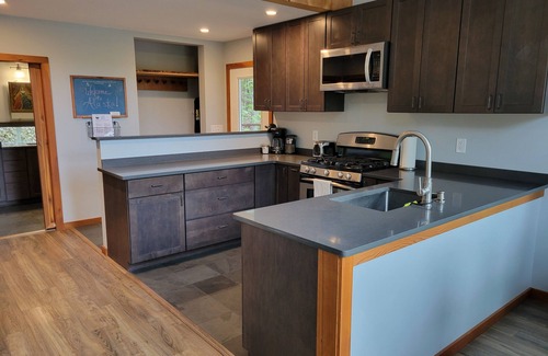 Ketchikan Cabin | Private, spacious retreat at Mt. Point. Generous covered porch. No added fees.