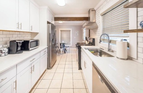 Arborview Neighborhood Apartment | Private, Spacious, Updated - Walk to Downtown