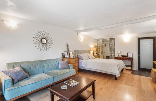 Studio City House | Private Studio City Guest House