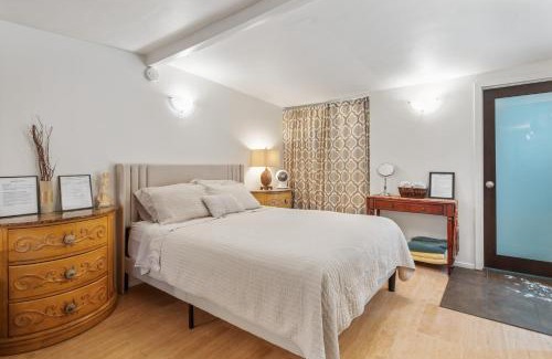 Studio City House | Private Studio City Guest House