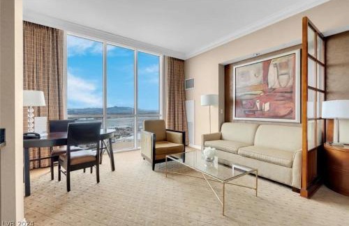 Las Vegas Apartment | Private Studio - No Resort Fee - The Signature at MGM Grand Tower B