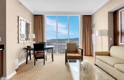 Las Vegas Apartment | Private Studio - No Resort Fee - The Signature at MGM Grand Tower B