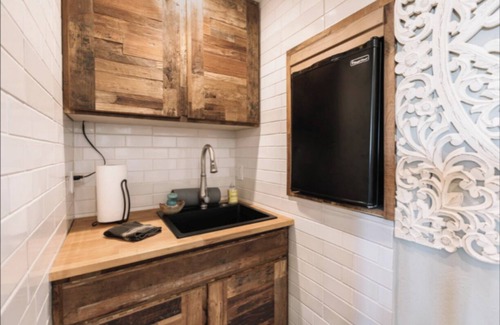 Half Moon Bay House | Private Studio , spectacular Ocean View , bathroom , kitchenette, Very Quiet