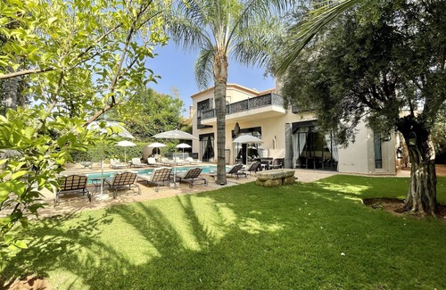 Marrakech Villa | Private* Stunning Mountain Views, on Golf course, Large Pool & Mature Garden