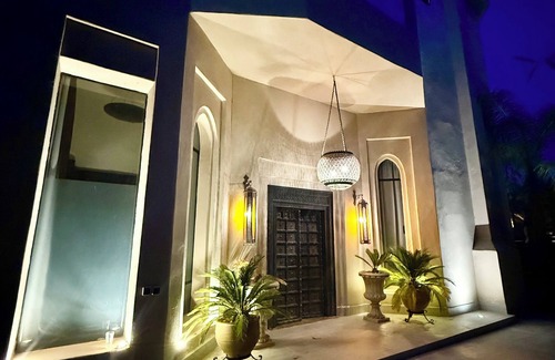 Marrakech Villa | Private* Stunning Mountain Views, on Golf course, Large Pool & Mature Garden