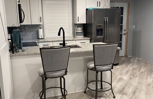 Ormond Beach Apartment | Private stylish apartment over the garage with a private entrance.