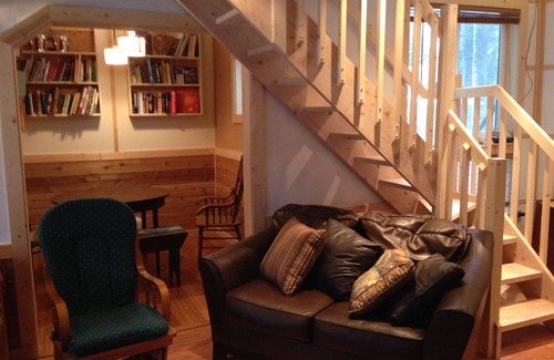 Talkeetna House | Private Suite,#1, Sauna, Fire pits, walk to town.