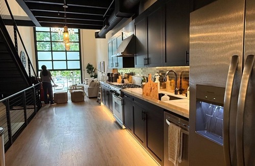 Santa Ana House | Private Suite in Santa Ana – Steps From Shopping, Dining & Hospitals