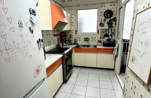 Navas Apartment | Private suite with bathroom : Sagrera