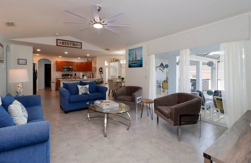 Tuscan Ridge House | Private Sunny Pool, Hot Tub & Movie Room – Sleeps 9