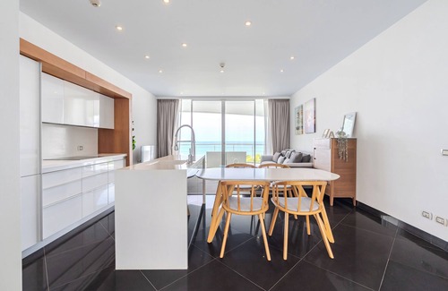 Na Chom Thian Apartment | Private Sunset Beach - Ocean View 1 Bedroom