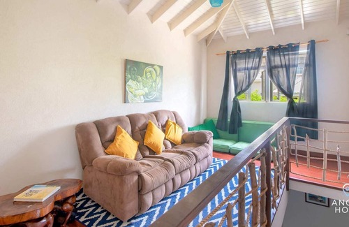 Rose Hill House | Private Sunset Patio + In-Home Gym near NikkiBeach