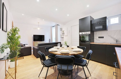 Montmartre Apartment | Private terrace apartment -1BDR/6P-SacrÃ©-CÅ“ur
