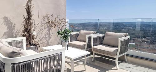Mellieha Apartment | Private Terrace-Sea Views amd Valley Views-Sleep 6 by QuickTrips
