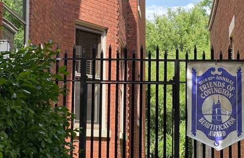 Covington Apartment | Private Top Floor in Historic Home