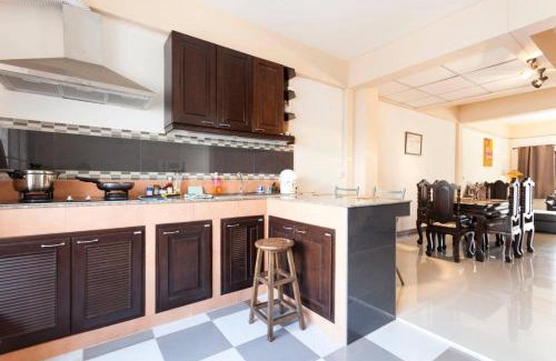 Wat Ket House | Private Townhome (Riverside Area and Night Bazaar)