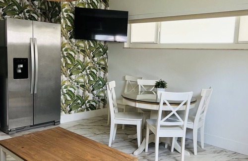 Boulevard Heights House | Private Tropical Oasis 10 minutes from Hard Rock Stadium