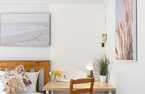 Riverwood House | Private Twin Room in Riverwood - Sharehouse
