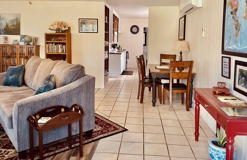 Ahwahnee Cottage | Private two bedroom cottage off Historic Highway 49.