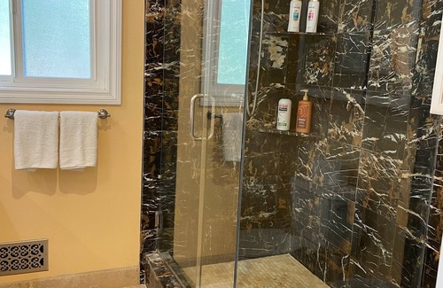 Los Altos Hills Apartment | Private Unit full bath patio
