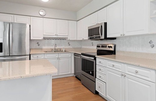 Indian Rocks Beach House | Private & Updated Spacious Home w/ Back Yard Oasis