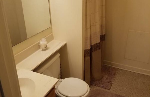 Montgomery Village Resort | Private room ∙ 1 guest