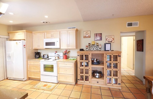 La Quinta Cove House | Private Vacation Home w/salt water system. Pool/Spa 2bd #100409