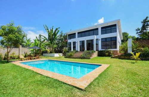Jinja Villa | Private Villa at the Source of the Nile