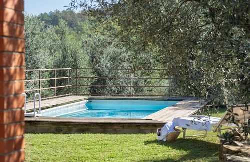 Pergine Valdarno House | Private Villa with WIFI, private pool, A/C, TV, patio, pets allowed, panoramic view, close to Arezzo