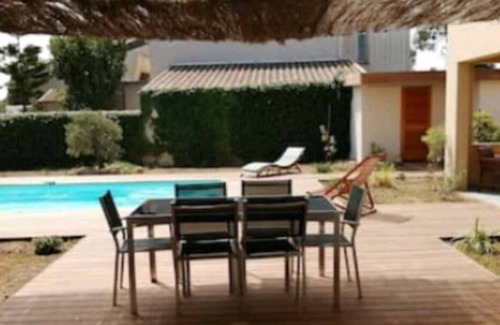 Pia Villa | Private villa pool air conditioning 10 minutes from the beach