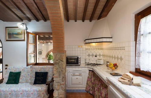 Bibbona Villa | Private Villa with A/C, WIFI, private pool, TV, patio, pets allowed, panoramic view, parking