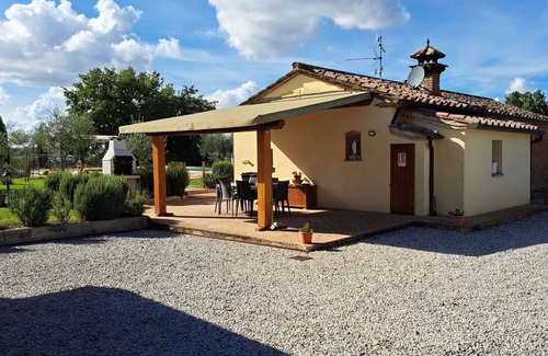 Cortona Old Town Villa | Private Villa with A/C, WIFI, private pool, TV, patio, pets allowed, panoramic view, parking