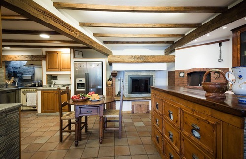 Subbiano Villa | Private Villa with A/C, WIFI, private pool, TV, patio, pets allowed, panoramic view, close to Arezzo