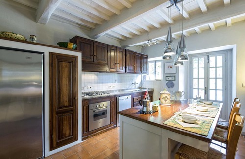 Pieve di Chio Villa | Private Villa with hot tub, WIFI, A/C, private pool, TV, terrace, panoramic view, close to Cortona