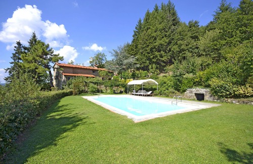 Pieve di Chio Villa | Private Villa with hot tub, WIFI, A/C, private pool, TV, terrace, panoramic view, close to Cortona