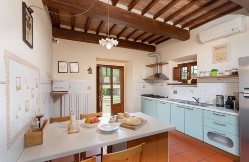 Subbiano Villa | Private Villa with private pool, hot tub, WIFI, A/C, TV, patio, panoramic view, close to Arezzo