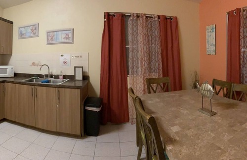 El Combate Villa | Private villa with pool, 3-5 min walk from Combate beach