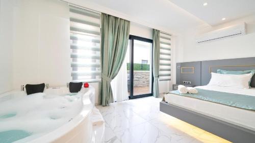 Fethiye City Center Villa | Private Villa with Pool in Fethiye, Close to the Coastal Walkway, in the Center