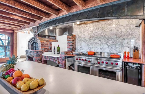 St. Helena House | Private Vineyard Hilltop Estate