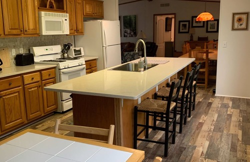 Sapphire Cabin | Private waterfalls, stream, pond Lake Toxaway Gorges State Park