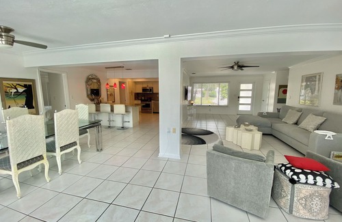 Garden Isles House | Private Waterfront, Ocean Access w/Dock, Pool, Hot Tub, Pompano Beach Paradise