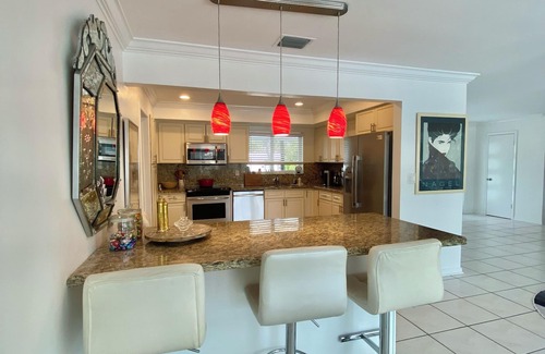 Garden Isles House | Private Waterfront, Ocean Access w/Dock, Pool, Hot Tub, Pompano Beach Paradise