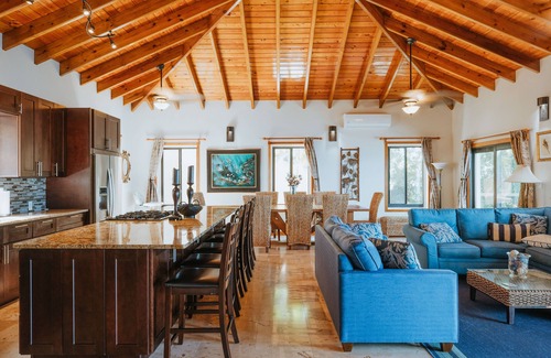 Estate Peterborg Villa | Private Waterfront 5 Bedroom Villa! Stunning views from every room!