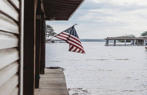 Bracey House | Private Waterfront Lake Gaston Getaway w6 bedrooms